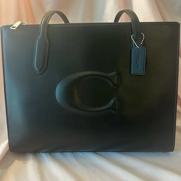 Coach Leather Tote Bag with Matching Wristlet - Picture 5 of 14